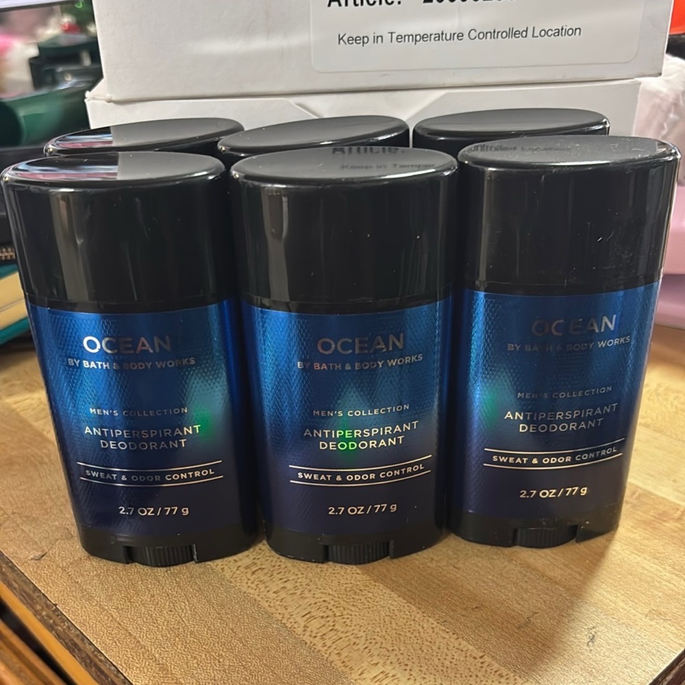 6-Pack Bath & Body Works Ocean scent-  Antiperspirant Deodorant - Black and Blue